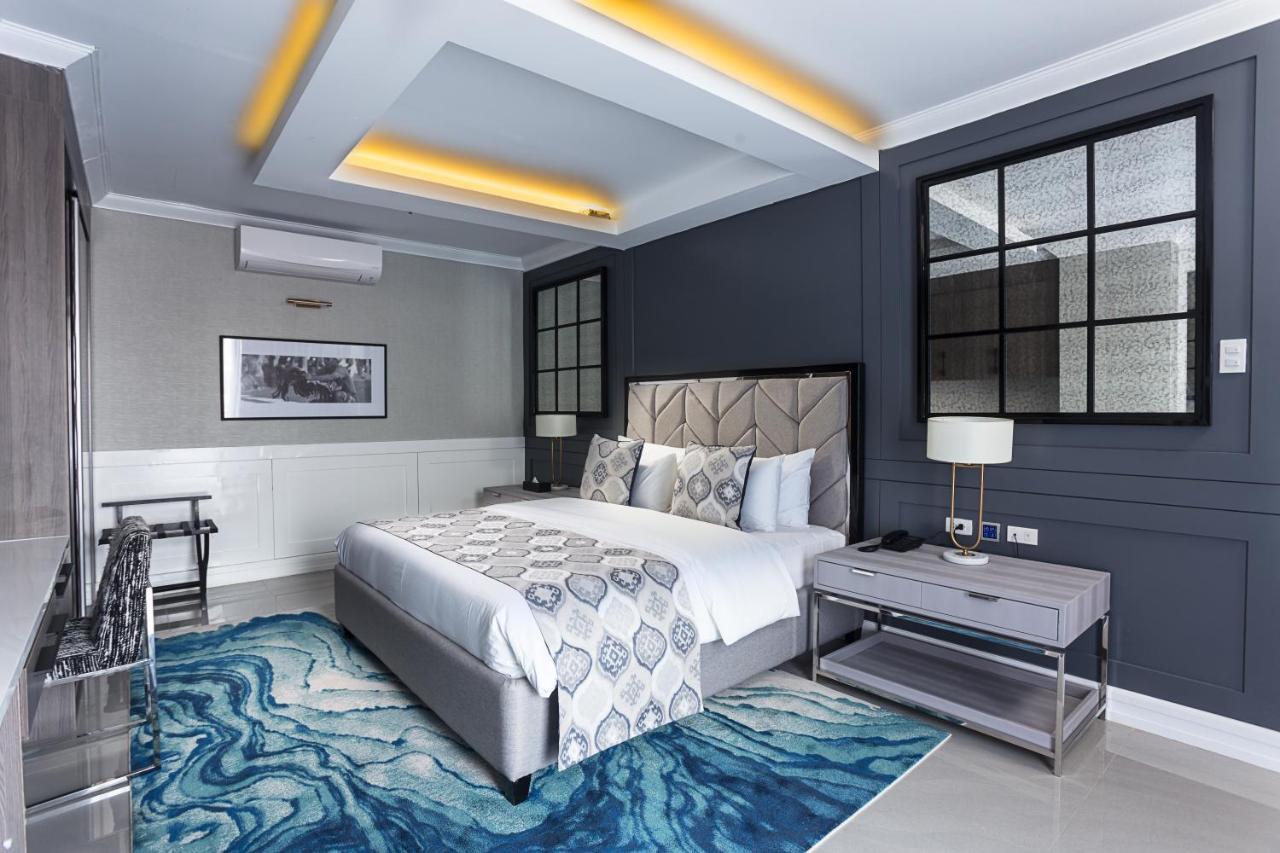 Stonehill Suites Bacolod Exterior foto